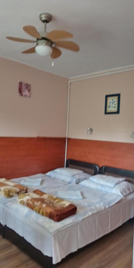 Liza Apartman Gyula Zewnętrze zdjęcie
